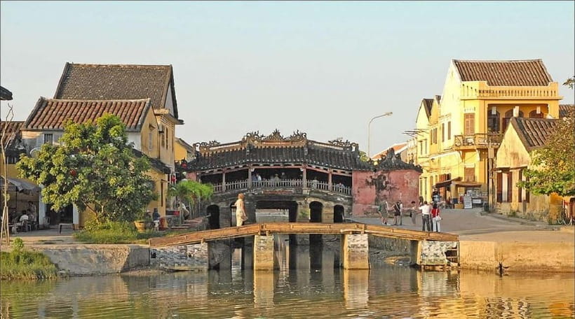 From Da Nang: Hoi An Old Town Tour, Night Market & Boat Ride - Old merchant houses and the Museum of Folklore