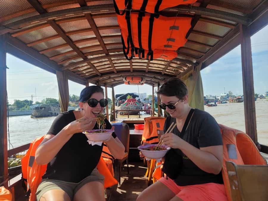 From HCM: Mekong Delta & Cai Rang Floating Market 2-Day Tour - Breakfast, checkout, and the 10 Vo ancient house