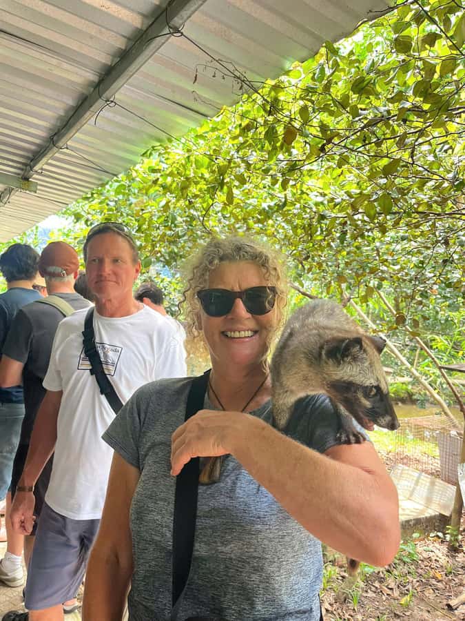From HCM: Mekong Delta Floating Market 3days exit Phnom Penh - Should you book it?
