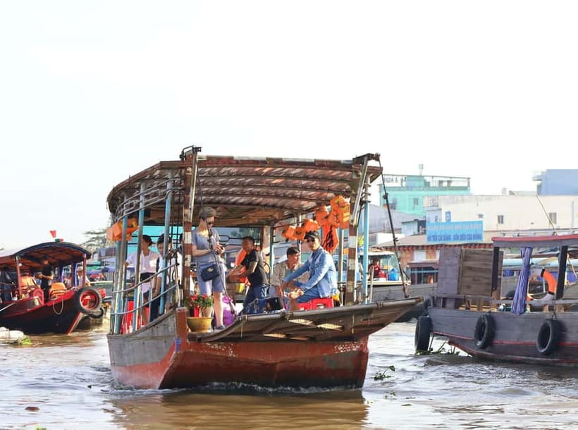 From Ho Chi Minh: Mekong &Cai Rang Floating Market 1 day - Leaving Saigon with breakfast on the way