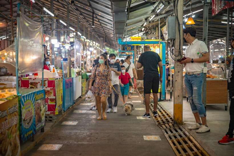 From Khao Lak: Phuket Naka Weekend Market - Phuket traffic and the journey home