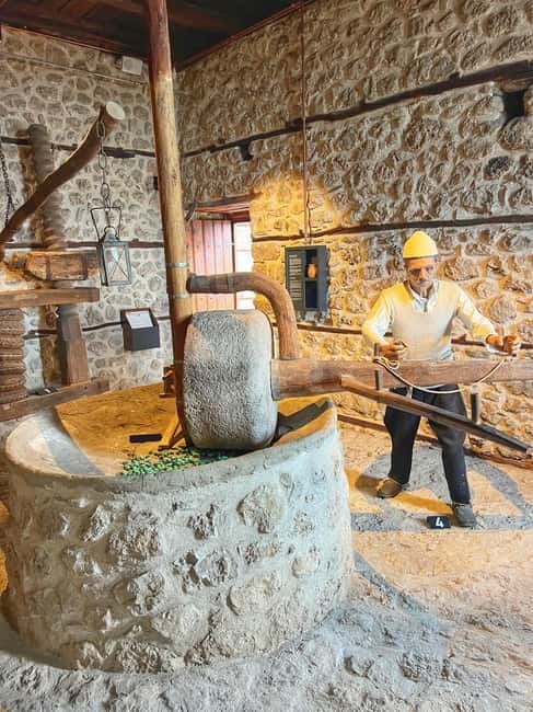 From Tirana: Kruja Castle, Old Bazaar & Sari Salltik View - Why this Tirana day trip works