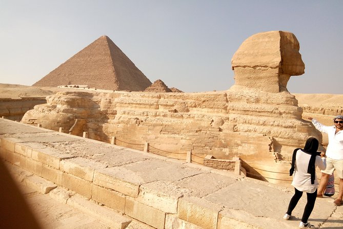 Full Day Private Tour Giza Pyramids Sphinx, Camel Ride, Egyptian Museum & Bazaar - What the private vehicle changes