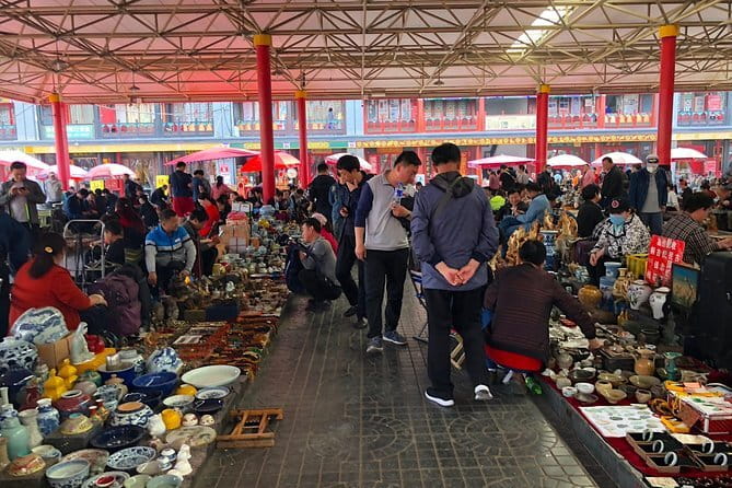 Full-Day Private Tour Panjiayuan Antique Market and Beijing Capital Museum - Key details before you book