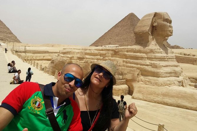 Full Day Tour Giza Pyramids, Sphinx, Egyptian Museum and Khan El Khalili Bazaar - Khan El Khalili: two hours to browse and shop