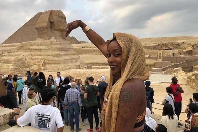 Full Day Tour Giza Pyramids, Sphinx, Egyptian Museum and Khan El Khalili Bazaar - The guide and driver are central to the experience