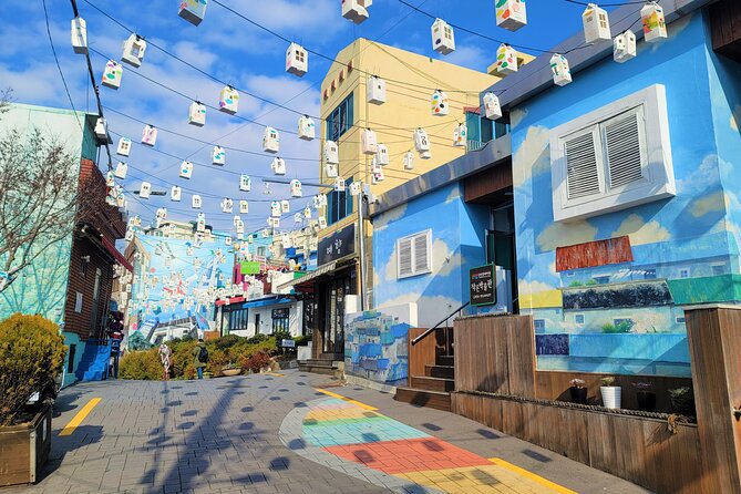 Gamcheon Culture Village, Jagalchi fish market story telling Tour - Key points at a glance