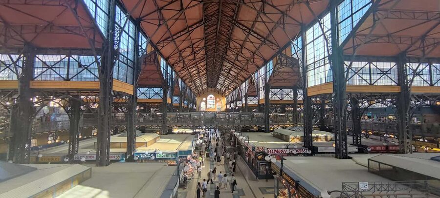 German tour: Central Market Hall of Budapest with tastings - Who should book this market tour