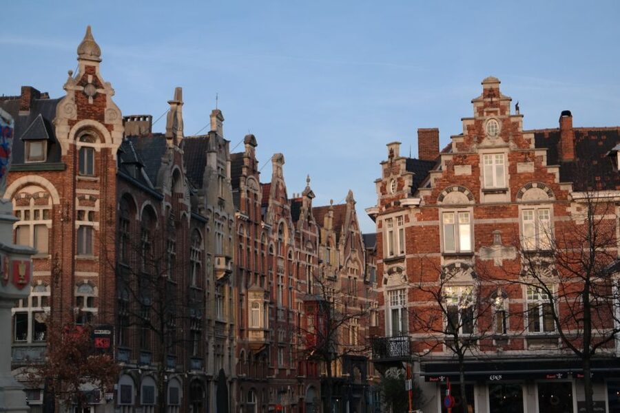Ghent: Walking Tour from Friday Market to the Cathedral - Key points at a glance