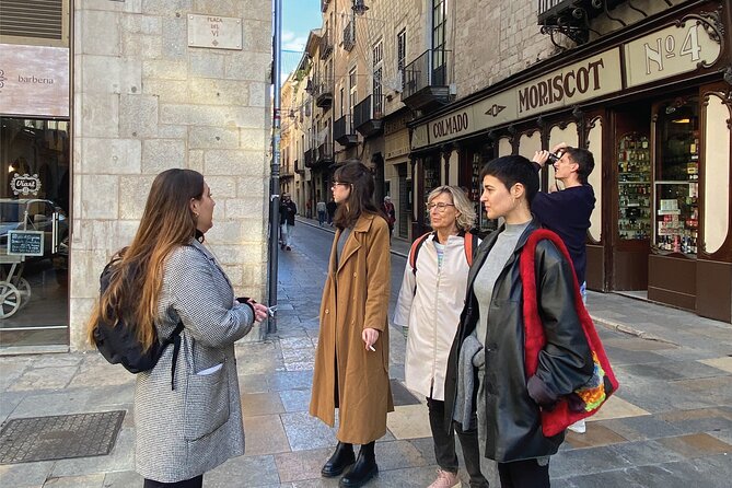 Girona Morning Food Tour & Local Market - Bridges, squares and stories between tastings