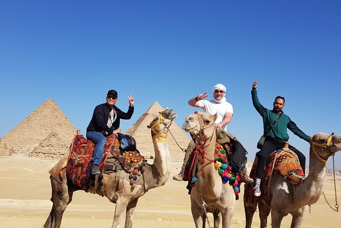 Giza Pyramids, Egyptian Museum and old Bazaar Day Tour - Walking through Khan el Khalili and Al-Moez Street