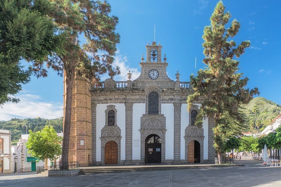 Gran Canaria: 6-Hour Teror and San Mateo Markets Tour - A useful guide can make the bus time count