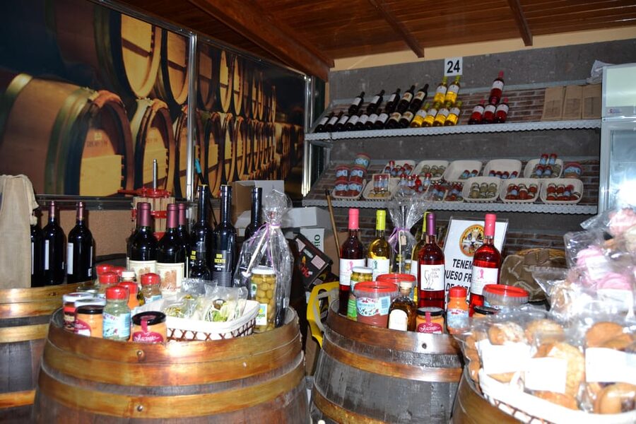 Gran Canaria: Traditional Markets, San Mateo & Teror - Santa Brígida starts with local color