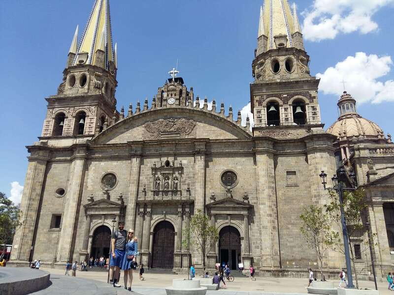 Guadalajara: Culture, Architecture, and Market Walking Tour - Why the guide matters on this route