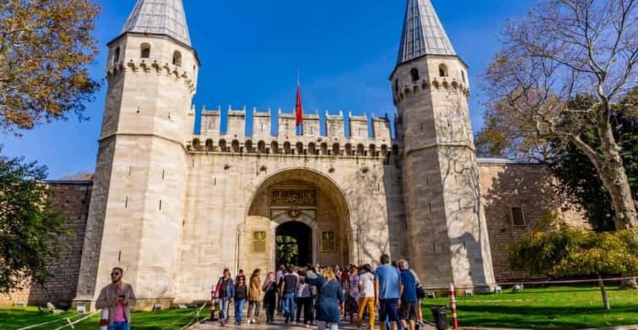 Guided Half-Day Istanbul Tour: Topkapi & Grand Bazaar - The Harem is the special access