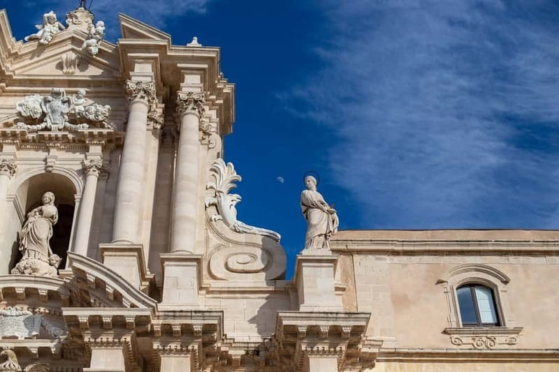 Guided tour of Ortigia with Fish Street Food at the market - Key points to know before booking