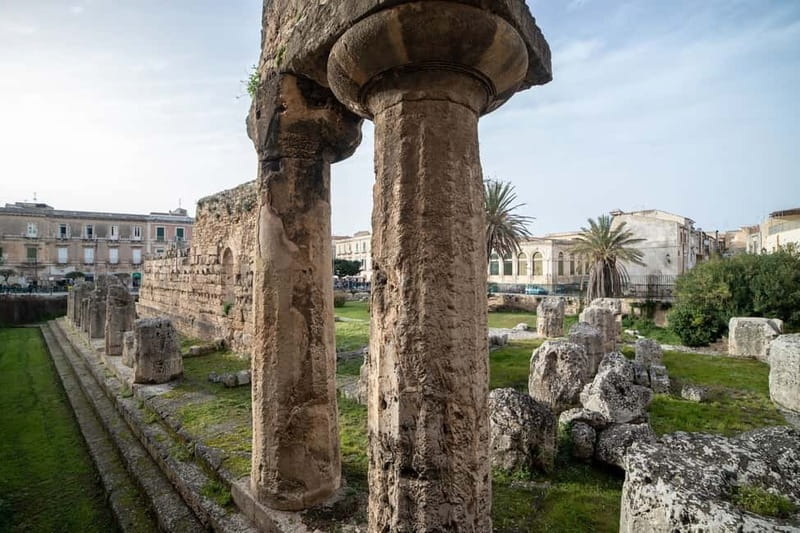 Guided tour of Ortigia with Fish Street Food at the market - Who should book this Ortigia walk?