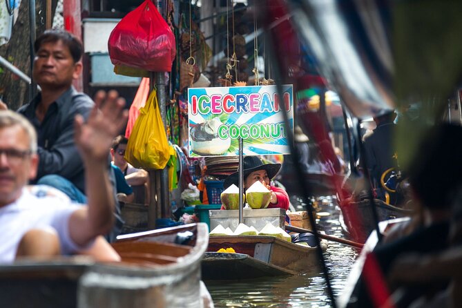 Half Day Railway Market and Damnoen saduak Floating Market tour - Riding through canals toward Damnoen Saduak