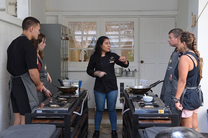 Hands-on Thai Cooking Class & Market Tour in Sukhumvit - Dietary requests and family considerations