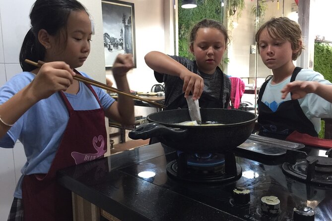 Hanoi Cooking Class and Market Tour in Ancient House - The teachers make a real difference