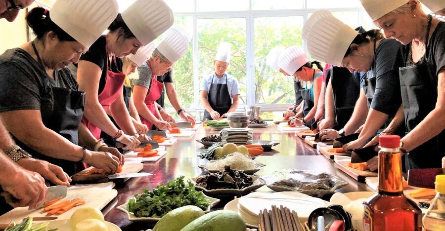 Hanoi: Old Quarter Market Tour and Cooking Class with Meal - Choosing three Vietnamese dishes