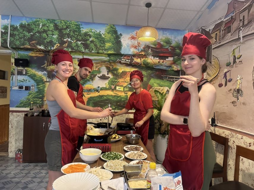 Hanoi: Old Quarter Market Tour and Cooking Class with Meal - Shopping through a Hanoi wet market