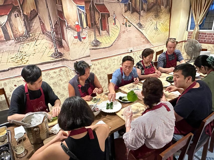 HCMc:Authentic Vietnam Cooking Class with local market visit - Choosing the 9 AM or 2 PM class