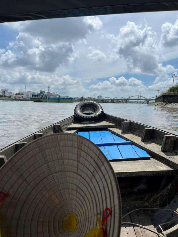 Ho Chi Minh: 1-Day Mekong Delta Tour-Floating Market & Islet - Son Islet and its floating fish farm