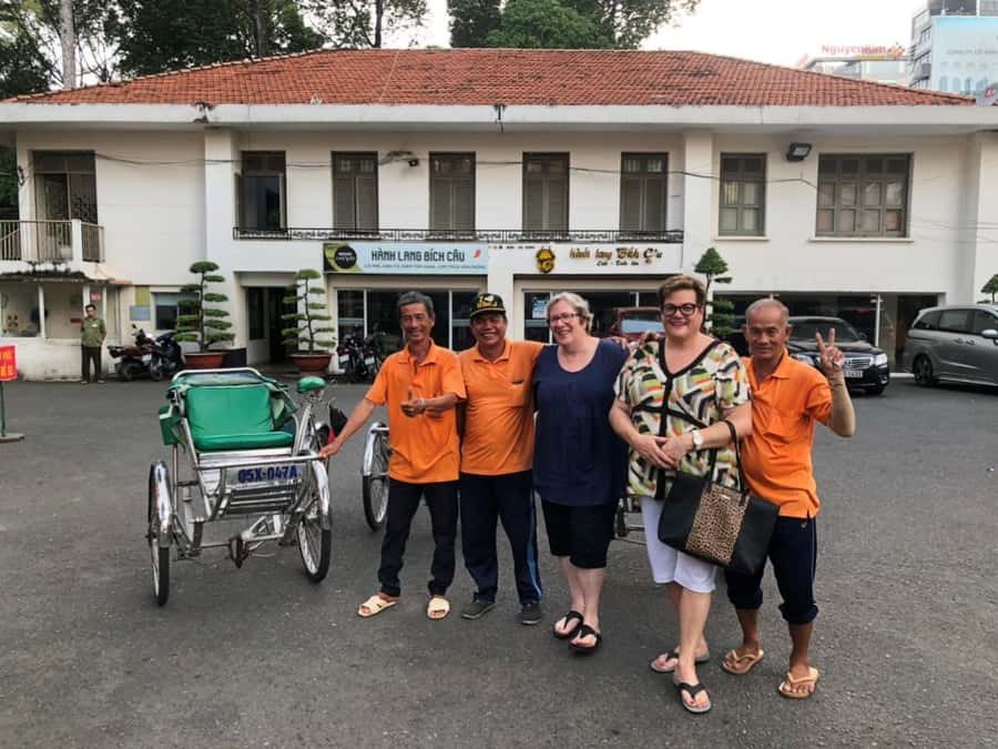 Ho Chi Minh: Authentic Market Cyclo Tour without Tour guide - Riding a cyclo through the city