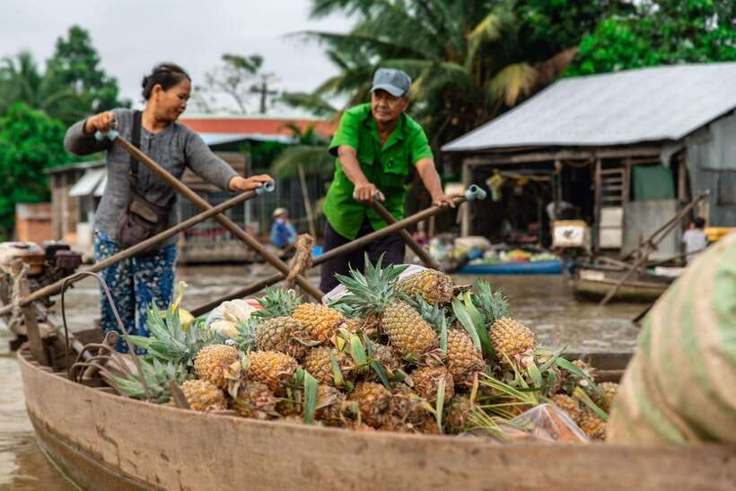 Ho Chi Minh City: Cai Rang Floating Market in Can Tho Tour - Traditional cakes and the flying menu