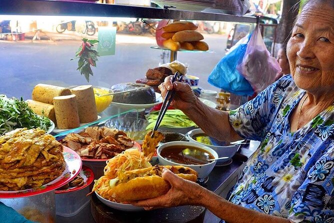 Hoi An Ancient Town - Night Market Street Food Tours By Night - What the private format changes