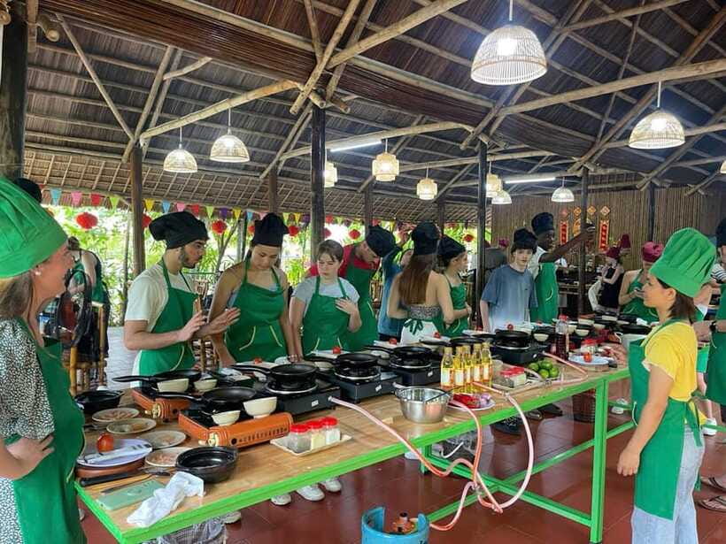 Hoi An: Cooking Class, Crab Fishing-Basket Boat, Market Tour - Cooking five Vietnamese dishes