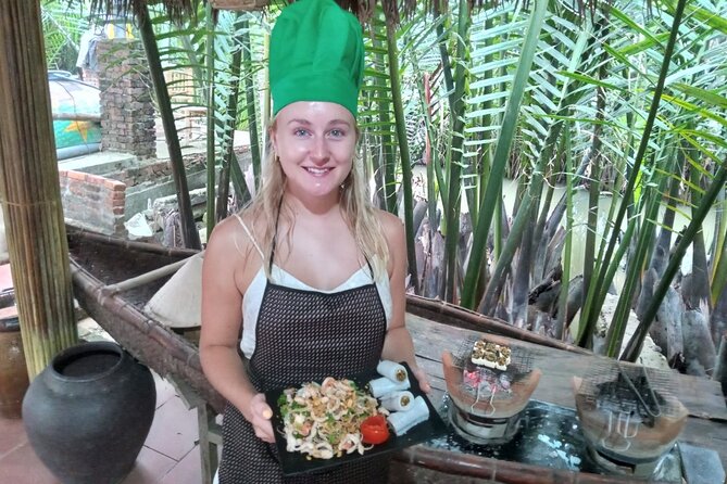 Hoi An Cooking Class(Market,BasketBoat Crabfishing&Cooking Class) - What Makes the Small Group Format Useful