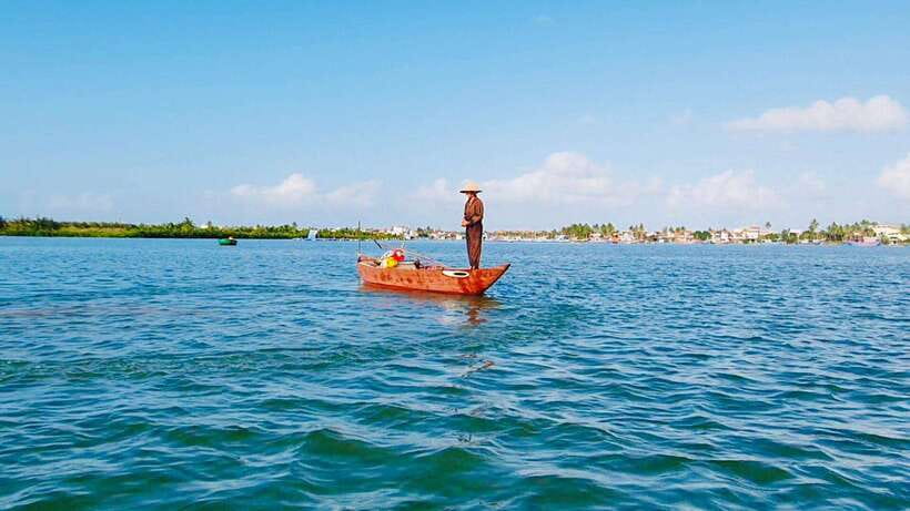 Hoi An : Cooking Class, Market Tour, and Basket Boat Ride - Food restrictions and the class format