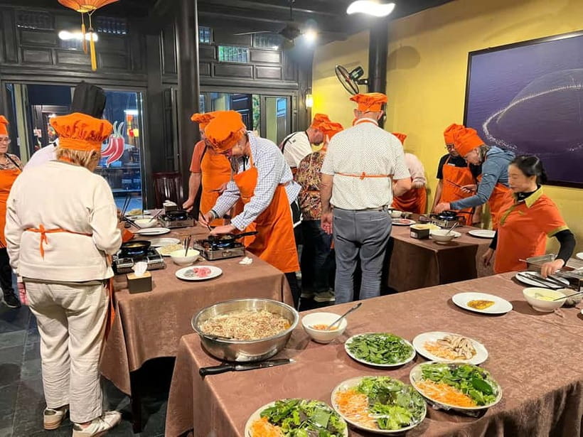 Hoi An: Cooking Class with Exploring Hoi An Market - What the $29 price includes