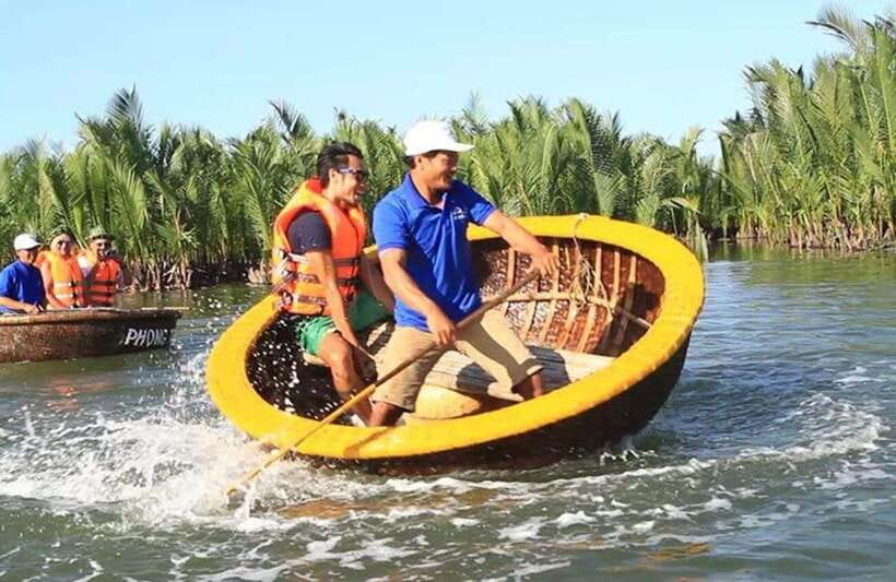 Hoi An: Eco Cooking Class with Market Trip and Basket Boat - Trying fishing and making palm-leaf souvenirs