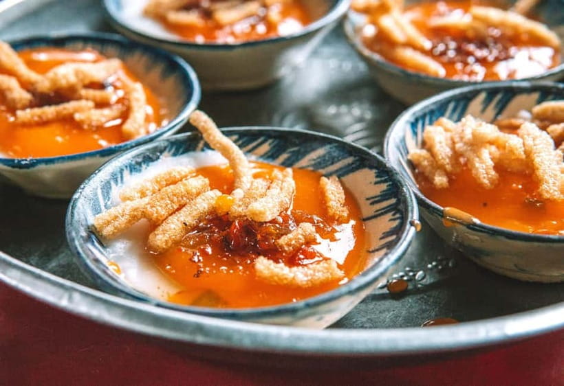 Hoi An Street Food, night market and lantern boat ride - Trying Hoi An specialties without guesswork