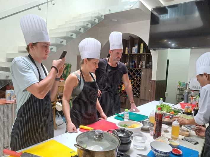 Hoi An:Vegetarian Cooking Class & Explore Market wChef Thanh - Starting at the Hoi An market