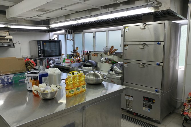 Hong Kong Market Walking Tour & Chinese Cooking Class - Starting in Ngau Tau Kok, away from the postcard Hong Kong