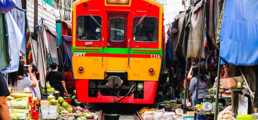 Hua Hin: Maeklong Railway & Amphawa Floating Markets Tour - The train that shares the market aisle