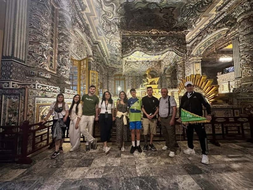 Hue: Dragon Boat Cruise, Imperial Citadel, & Market Day Trip - Cruising the Perfume River to Thien Mu Pagoda