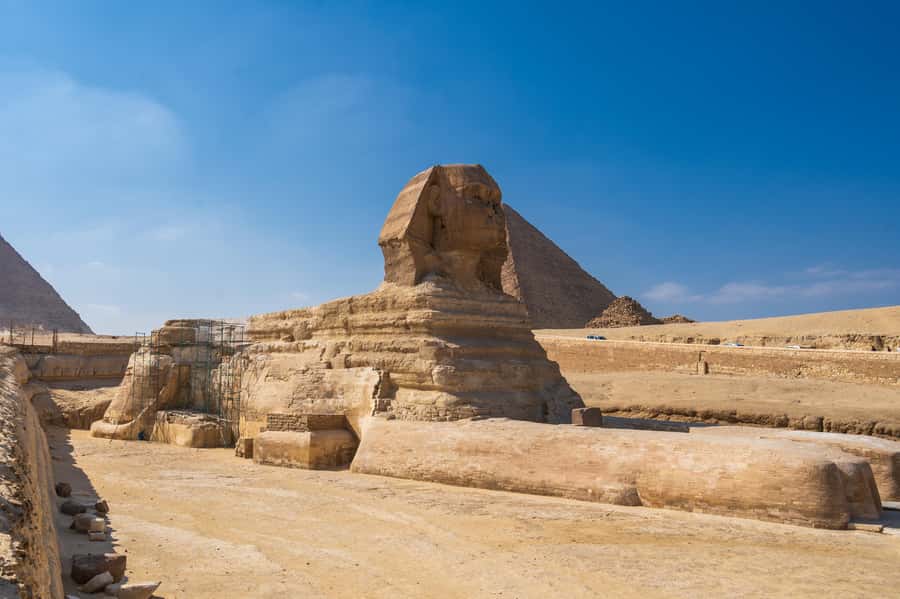 Hurghada: Cairo Pyramids, Sphinx, Museum & Bazaar Day Tour - The hard parts: time, distance, and access