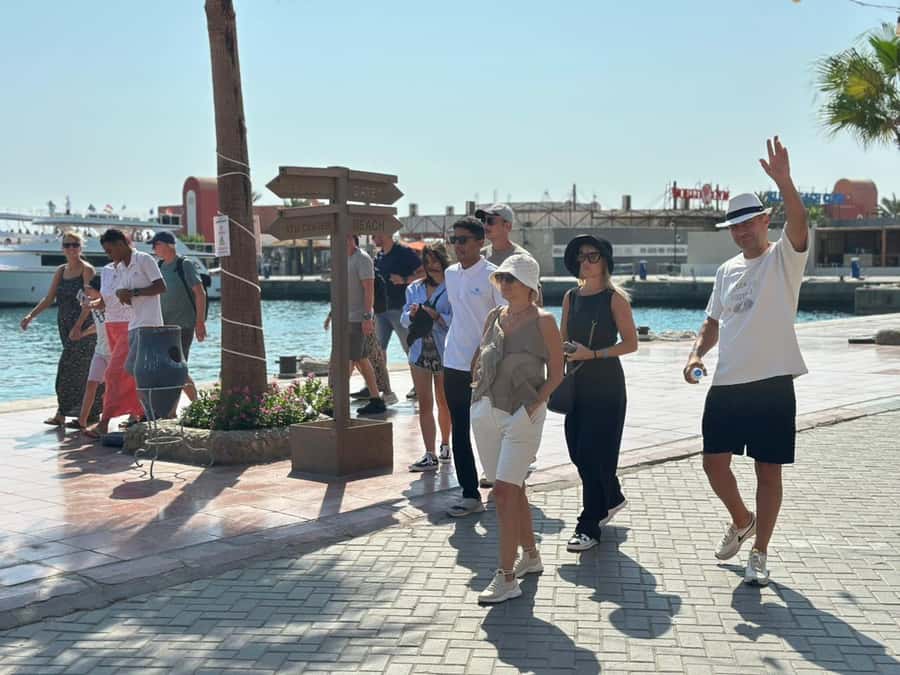 Hurghada: City Guided Tour with Local Market Stop - The old town and local bazaar
