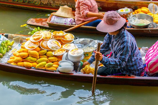 Iconic Markets: Damnoen & Train Market Explore - Why the early start is worth it