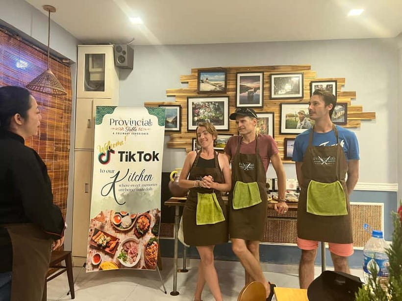 Immersive Cooking Class & Market Tour By Local Chef+Cookbook - Which Guide Might Lead Your Class?