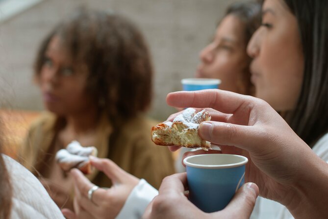 Insider's Breakfast and Culture Tour of Pike Place Market - Biscuits with Beecher’s Flagship Cheese