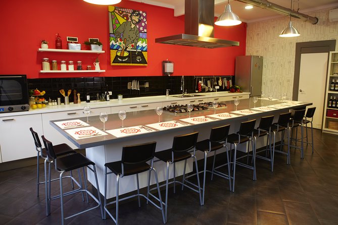 Interactive Paella & Market: Bottomless Wine & Rambla Views - Wine, conversation, and the social side