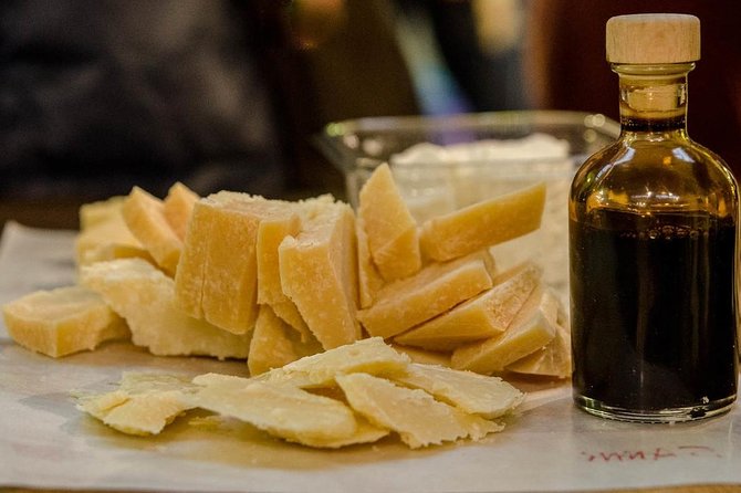 Intimate Modena Food Tour: Market & Local Secrets (Max 8) - What the guides add to the experience