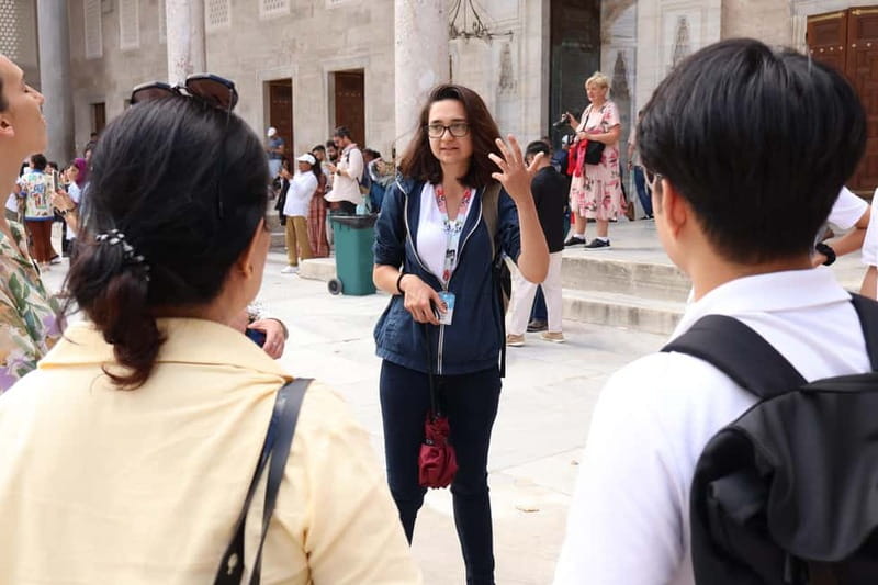 Istanbul: Blue Mosque, Basilica Cistern & Spice Bazaar Tour - The Spice Bazaar and Basilica Cistern question