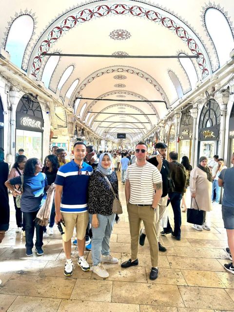 Istanbul: Dolmabahce Palace and Grand Bazaar Tour - Two hours inside the palace